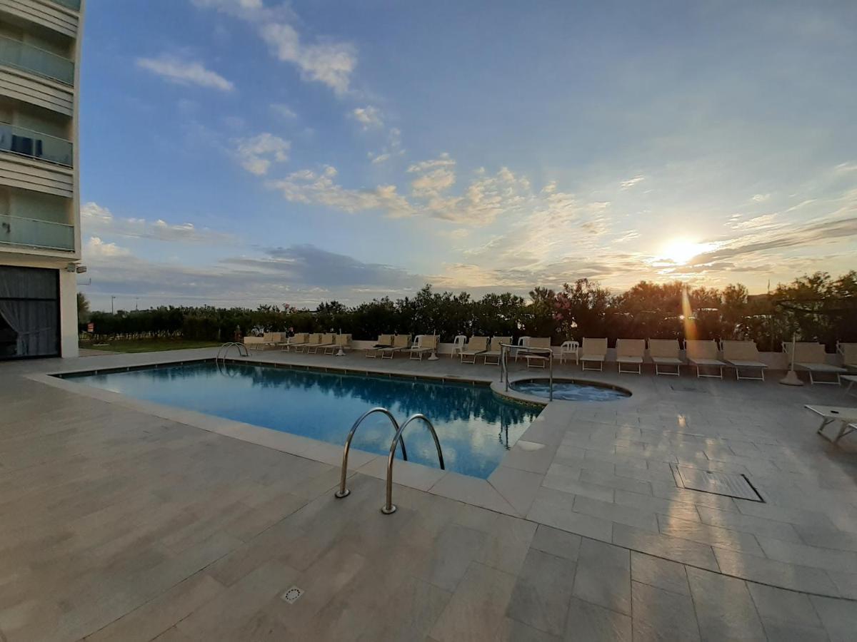Hotel Adria Milano Marittima Ngoại thất bức ảnh