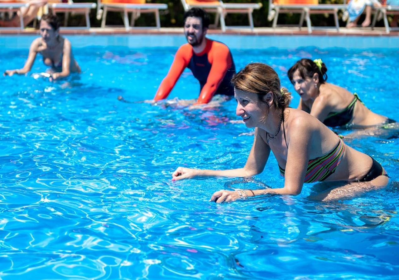 Hotel Adria Milano Marittima Ngoại thất bức ảnh