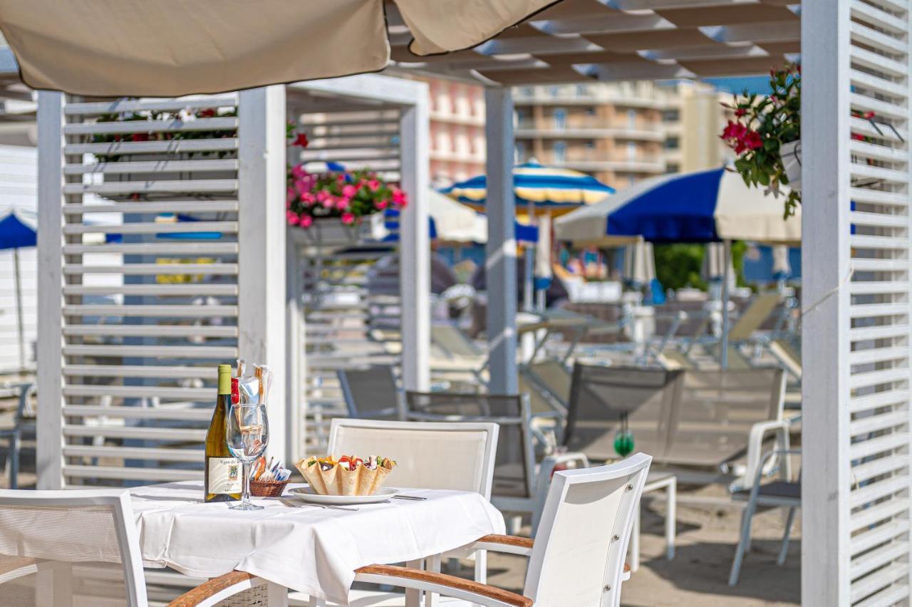 Hotel Adria Milano Marittima Ngoại thất bức ảnh