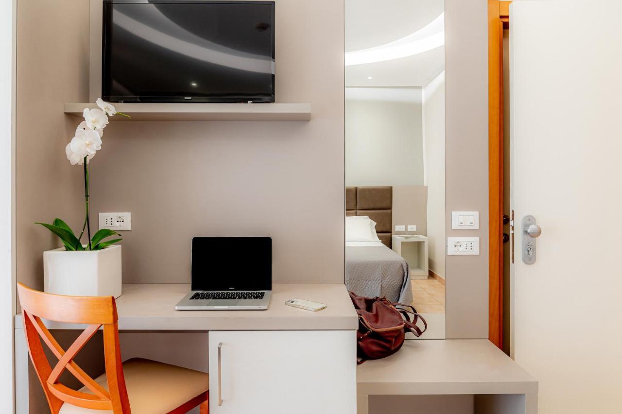 Hotel Adria Milano Marittima Ngoại thất bức ảnh