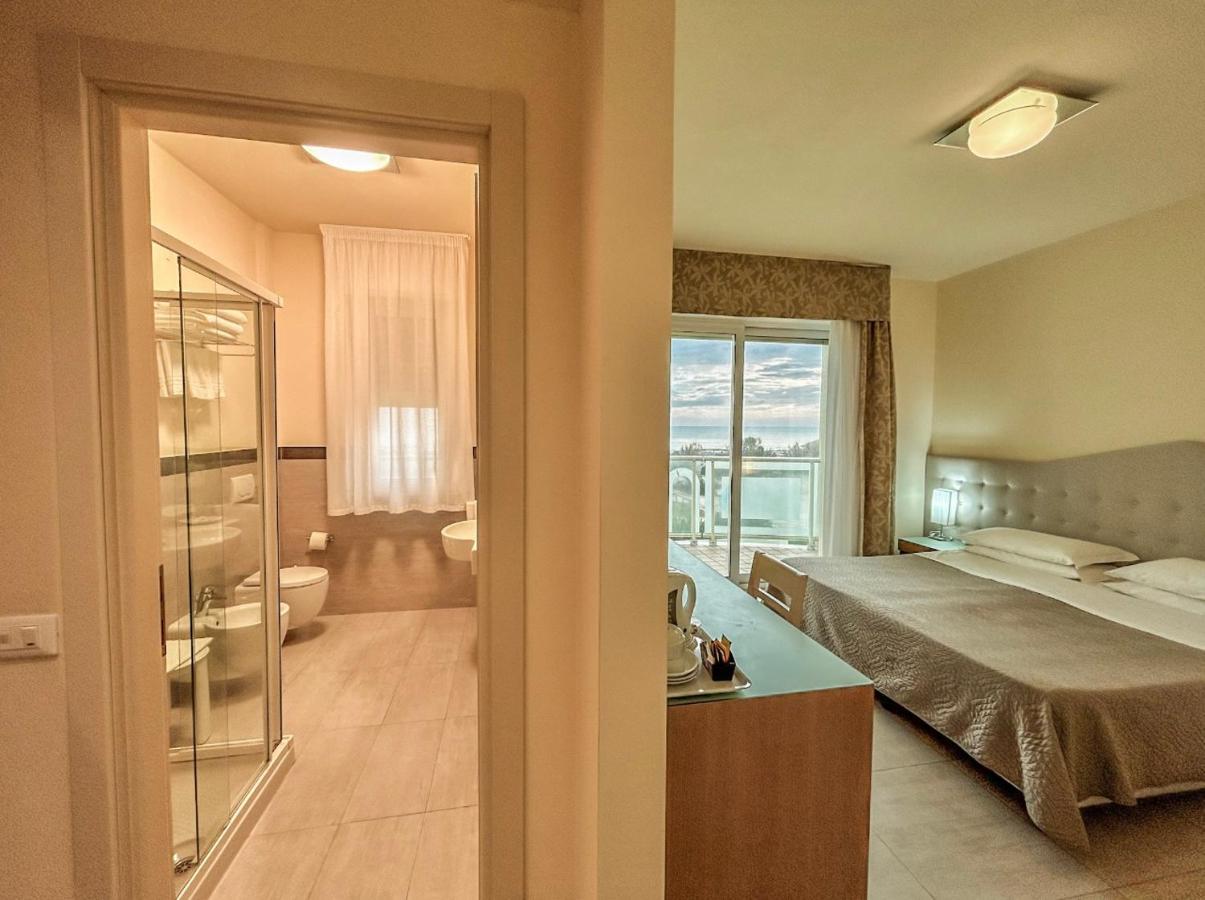 Hotel Adria Milano Marittima Ngoại thất bức ảnh