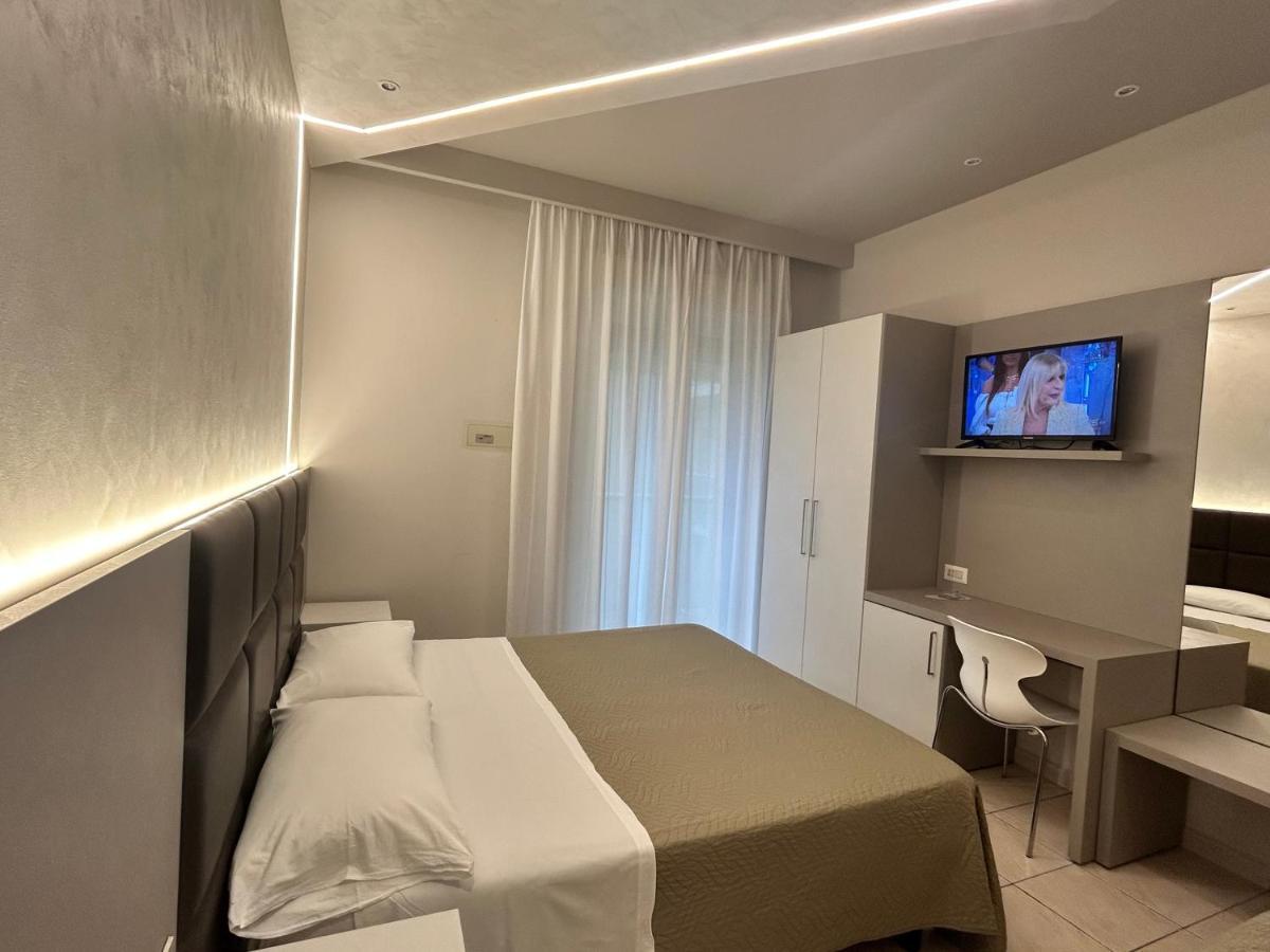 Hotel Adria Milano Marittima Ngoại thất bức ảnh