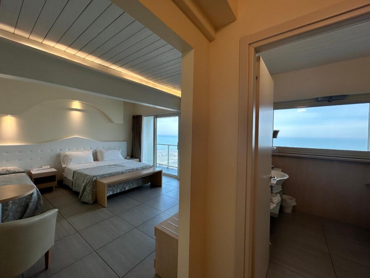 Hotel Adria Milano Marittima Ngoại thất bức ảnh