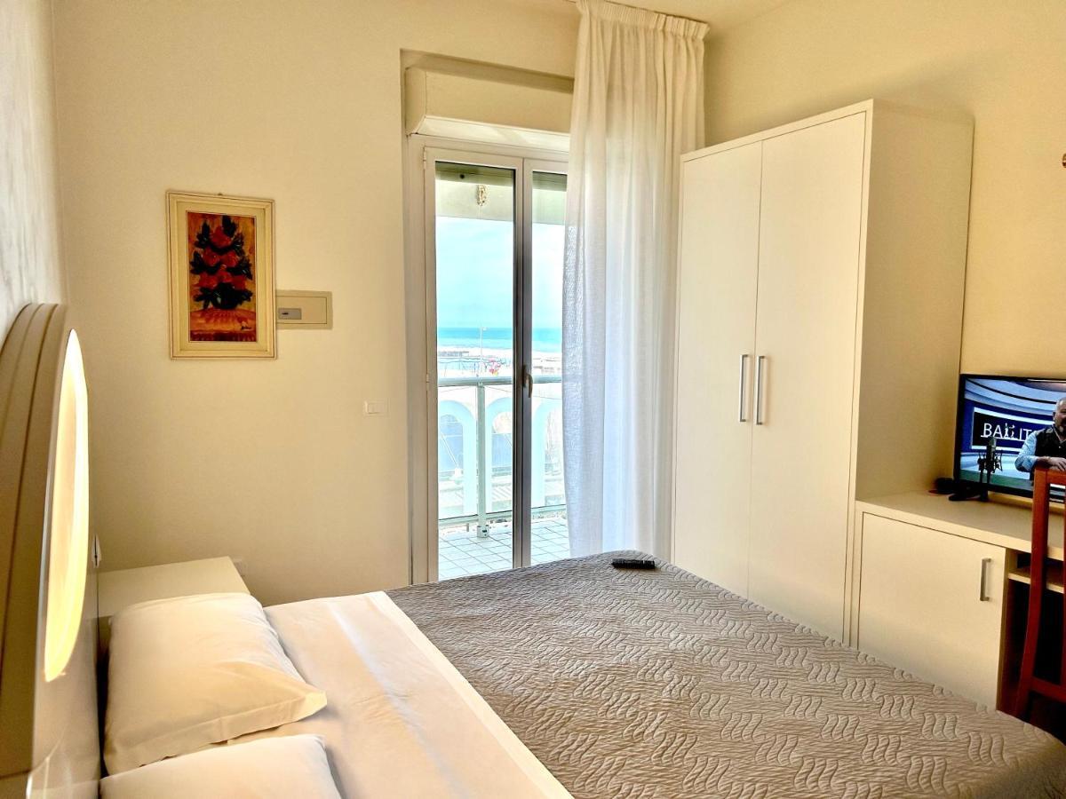 Hotel Adria Milano Marittima Ngoại thất bức ảnh