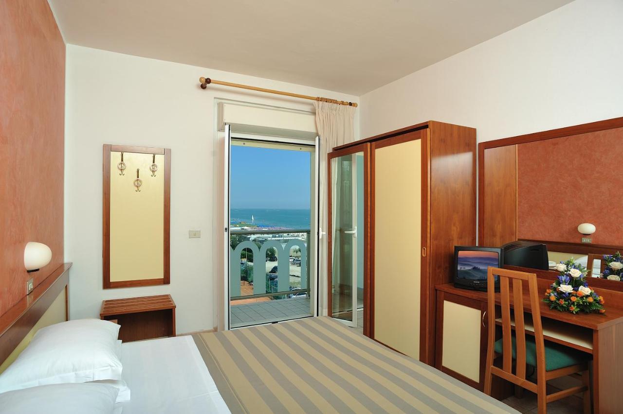 Hotel Adria Milano Marittima Ngoại thất bức ảnh